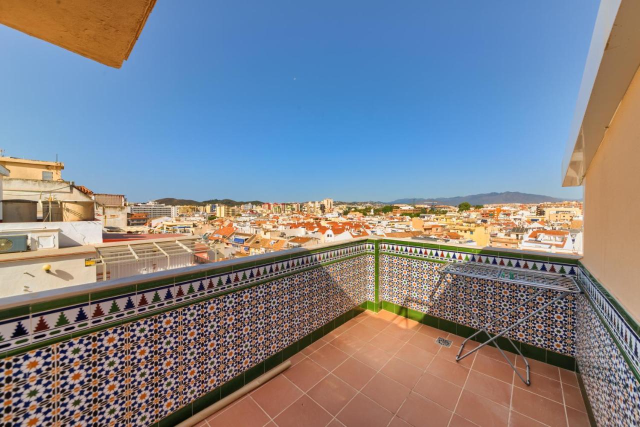 Holidays2Fuengirola Duplex With Stunning Sea View, Terraces,1St Line Beside Port エクステリア 写真
