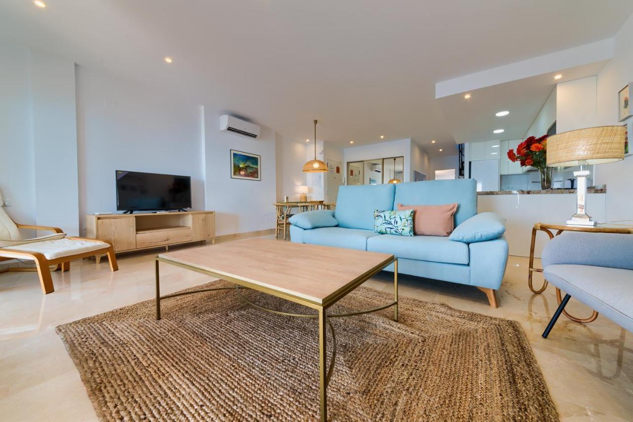 Holidays2Fuengirola Duplex With Stunning Sea View, Terraces,1St Line Beside Port エクステリア 写真